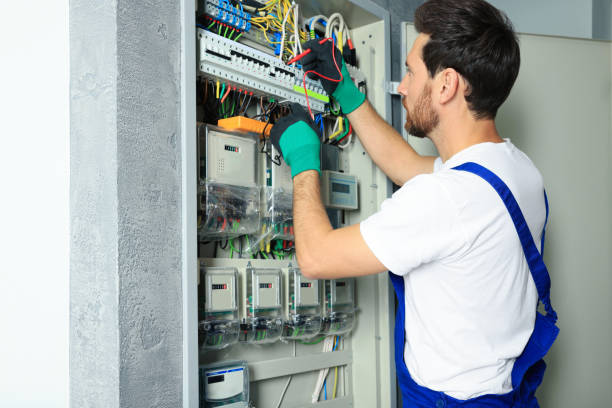 Best Commercial Electrician Services  in Cleveland, OH